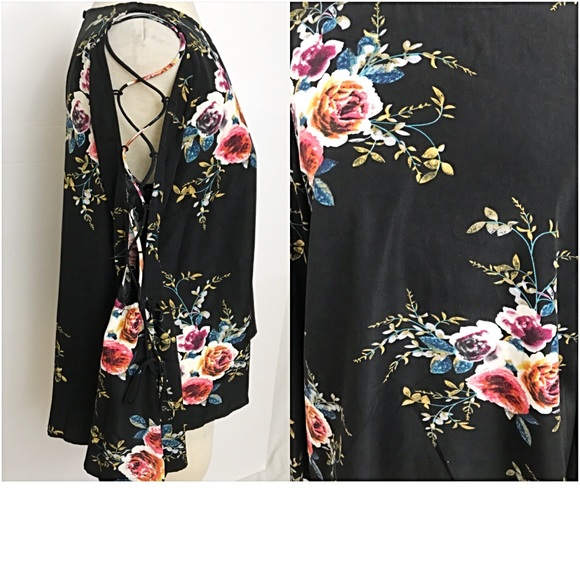 ‼️SALE Floral Lace Up Bell Sleeve Blouse Top S - Picture 4 of 6